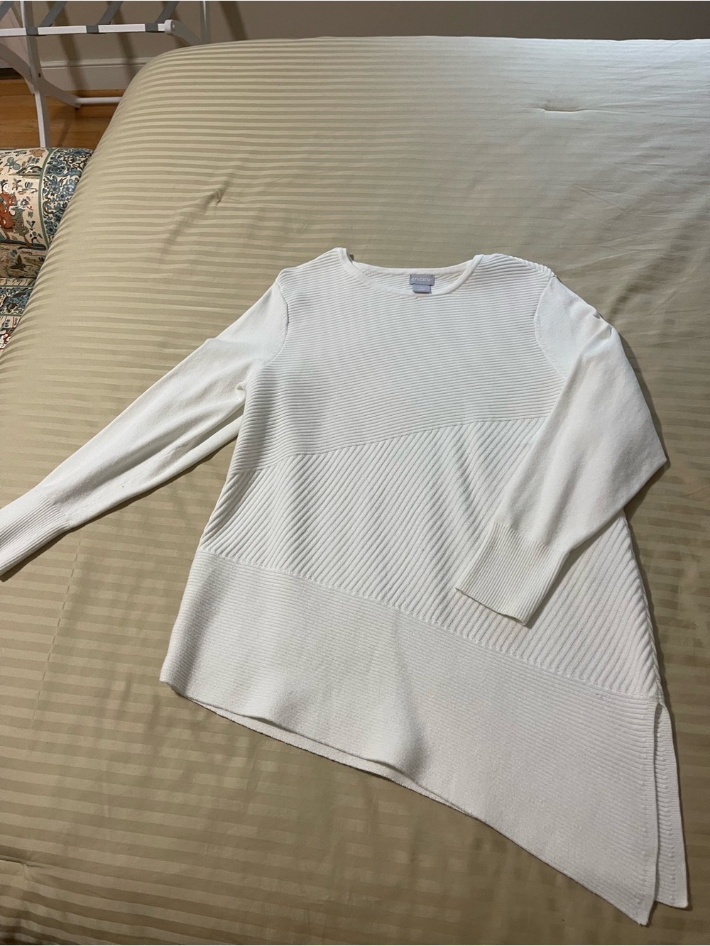 Chico's White Asymmetrical Ribbed Knit Pullover